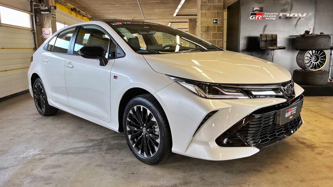 Exclusivo Toyota Corolla 2024 terá nova versão flex e chega a R 200.000